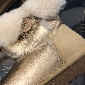Good Golden Uggs